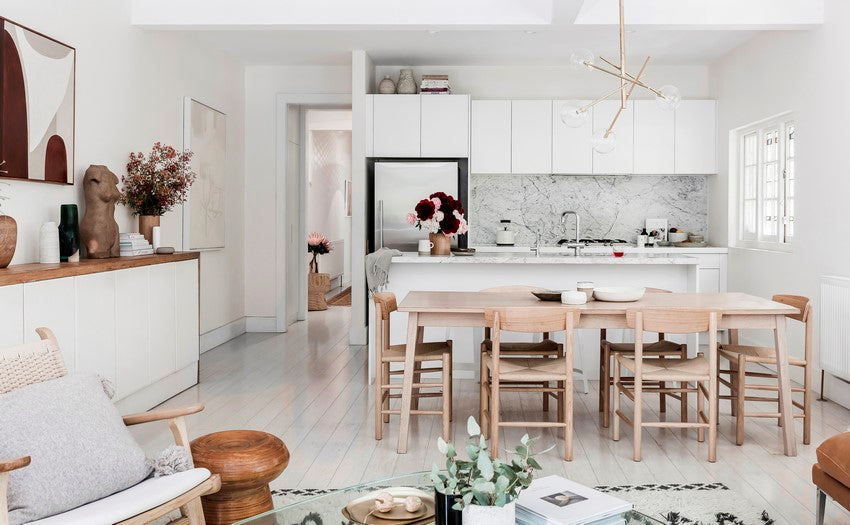 Near the Beach: Creative homes. Australian style.